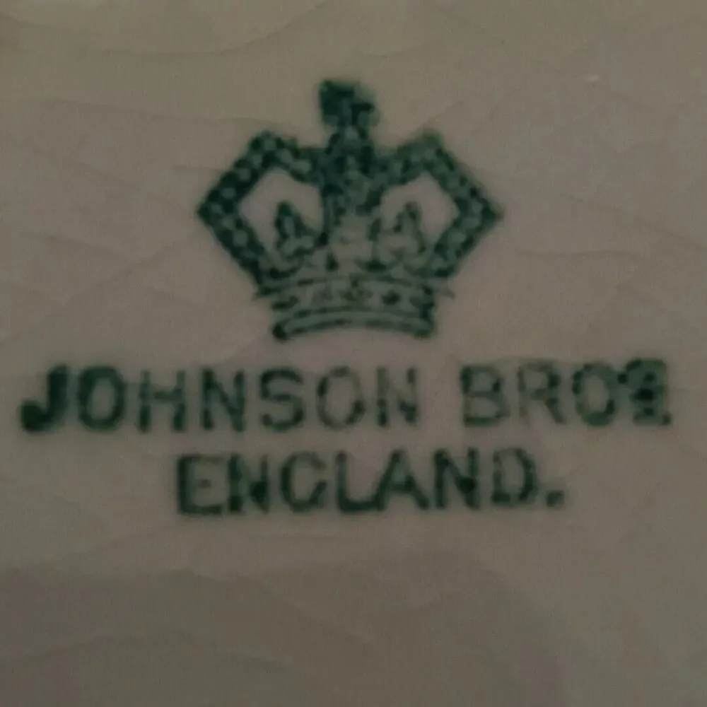 Johnson Brother England white and Gold trimmed china plates 6.5
